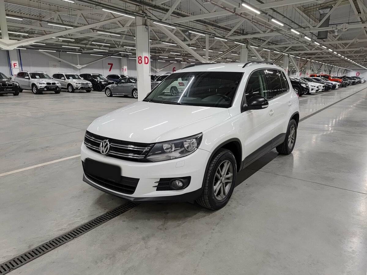 Купить Volkswagen Tiguan с пробегом. Посмотреть фото