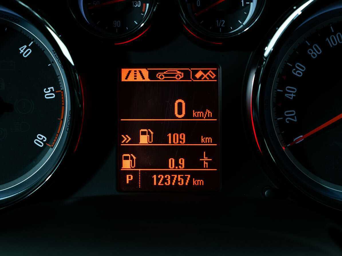 Купить Opel Astra с пробегом. Фото: #19