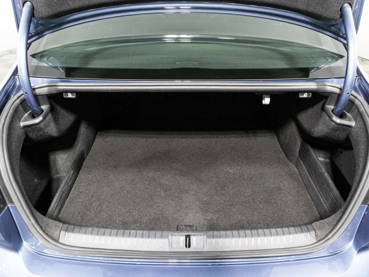 Купить Volkswagen Passat с пробегом. Фото: #14