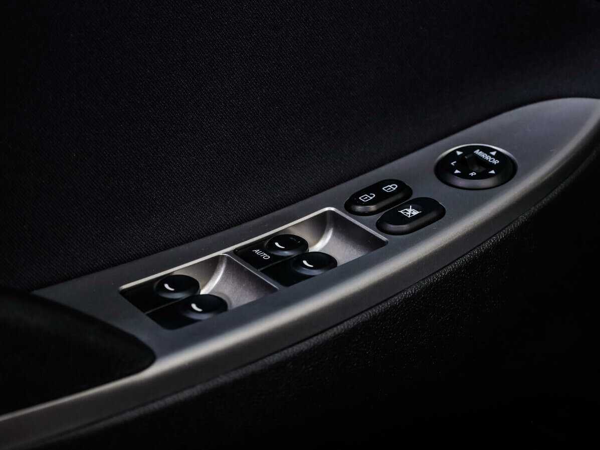 Купить Hyundai Solaris с пробегом. Фото: #14