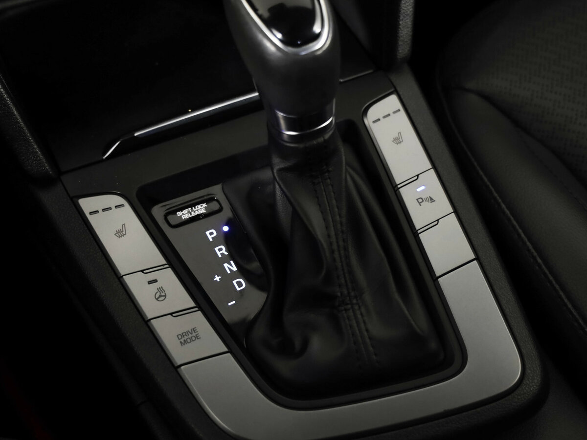Купить Hyundai Elantra с пробегом. Фото: #11