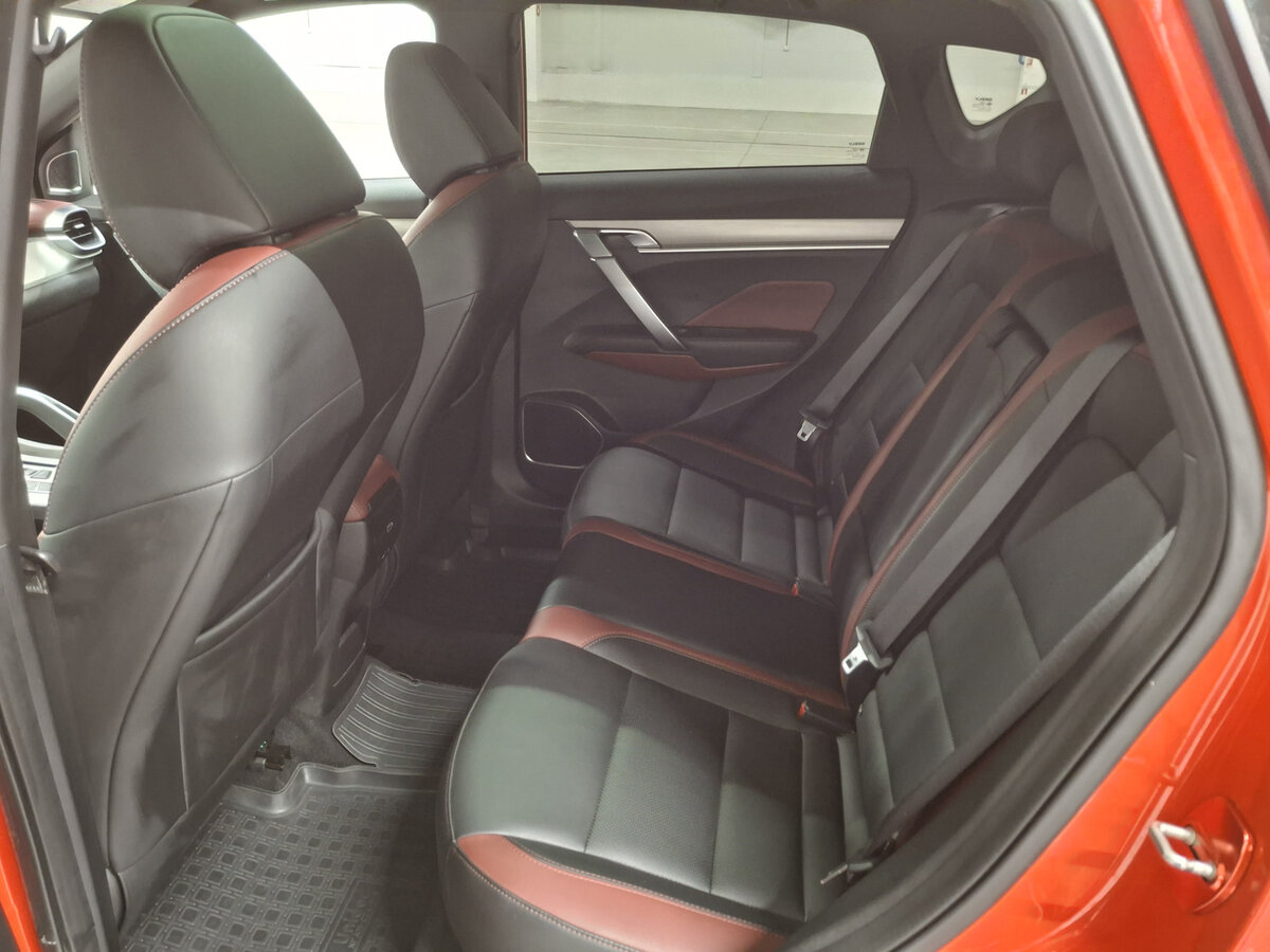 Купить Geely Coolray с пробегом. Фото: #11