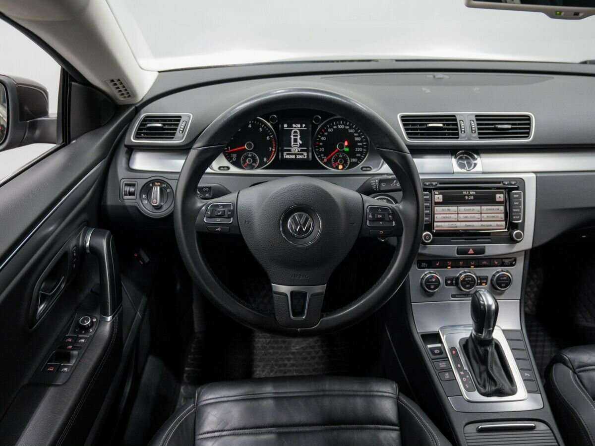 Купить Volkswagen Passat CC с пробегом. Фото: #10