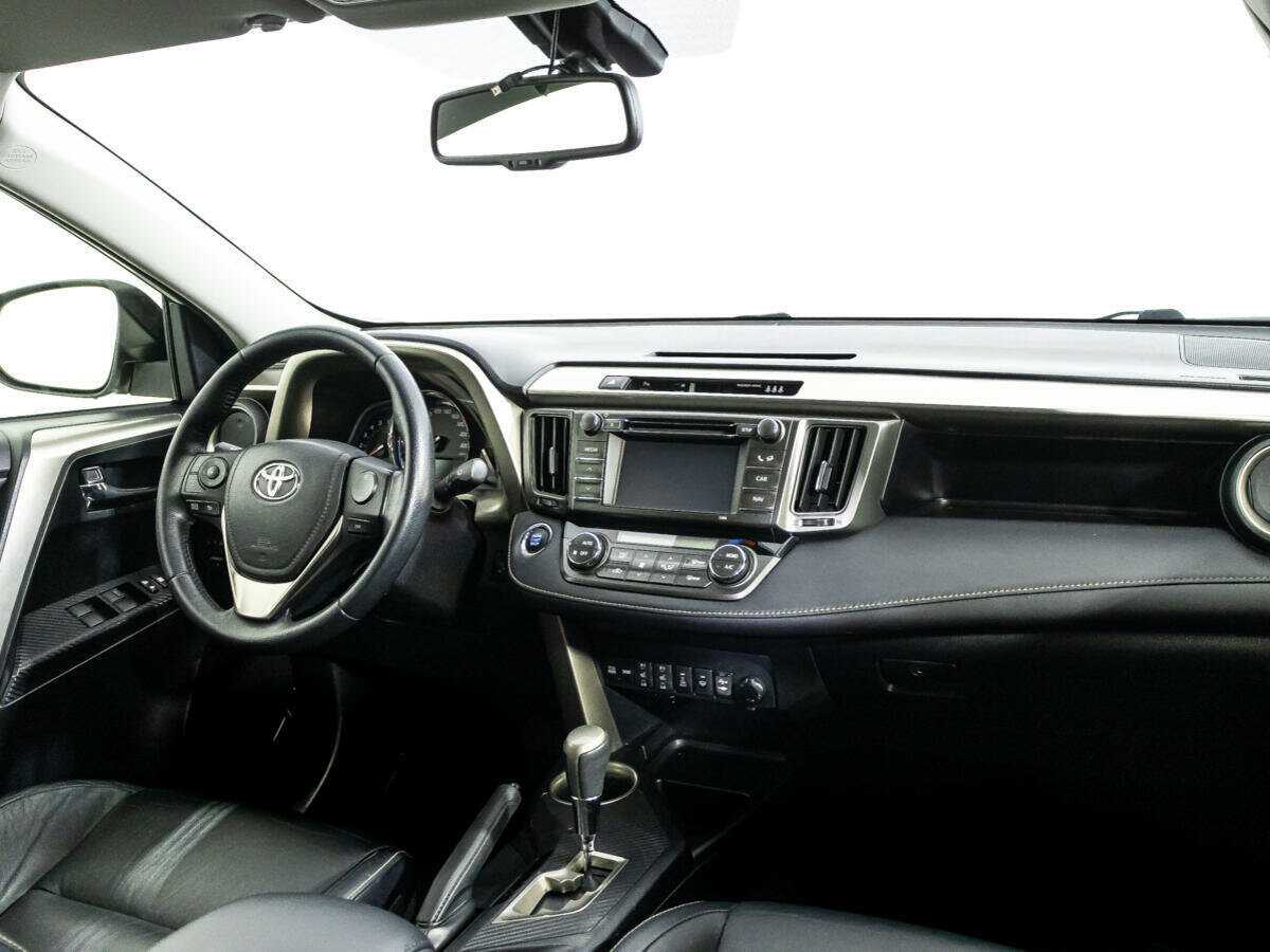 Купить Toyota RAV4 с пробегом. Фото: #8