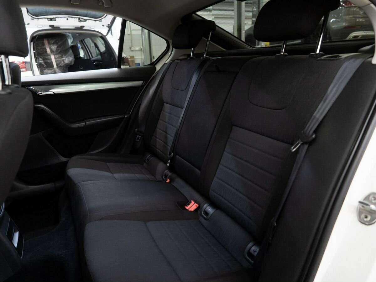 Купить Skoda Octavia с пробегом. Фото: #4