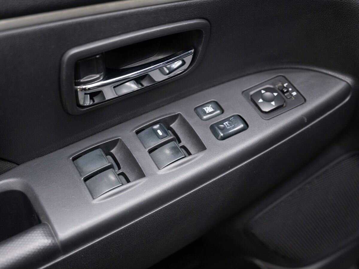 Купить Mitsubishi ASX с пробегом. Фото: #15