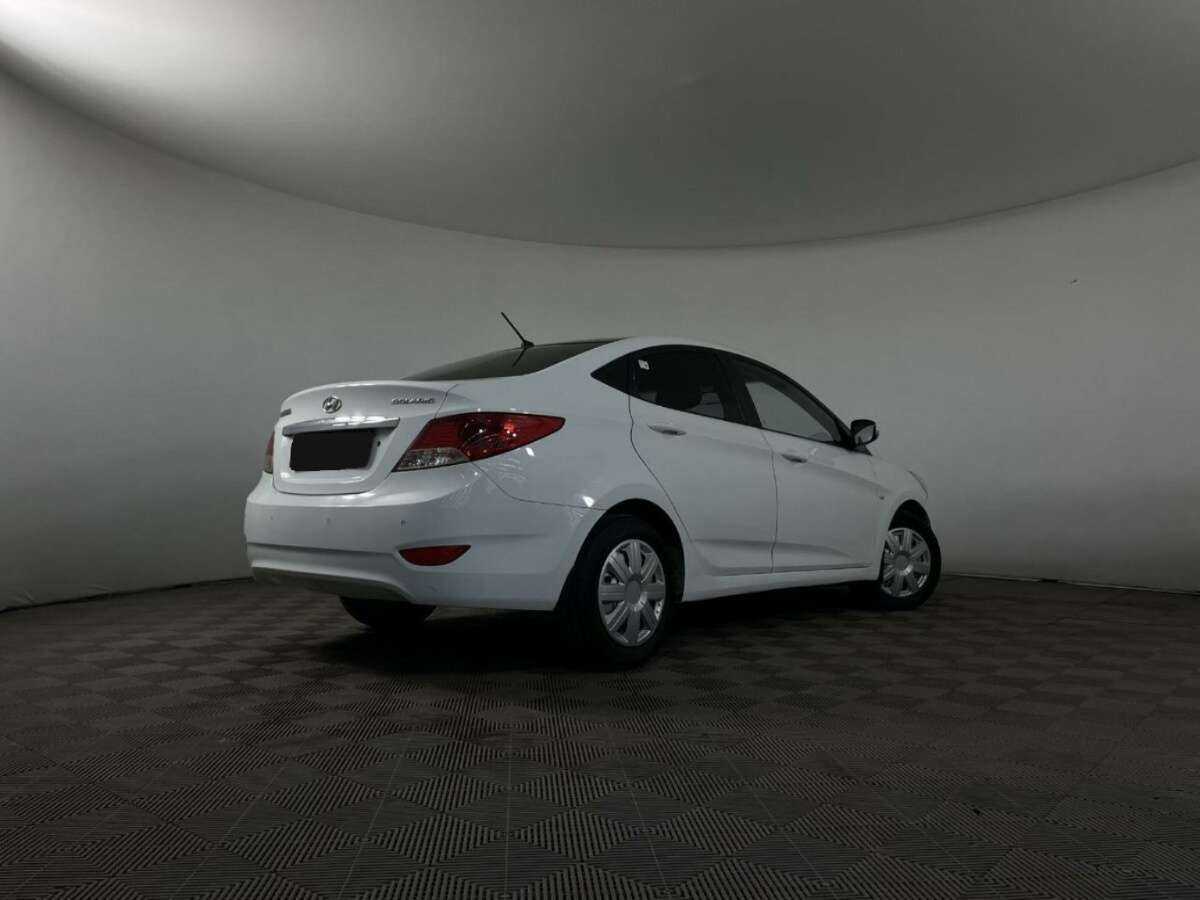 Купить Hyundai Solaris с пробегом. Фото: #5