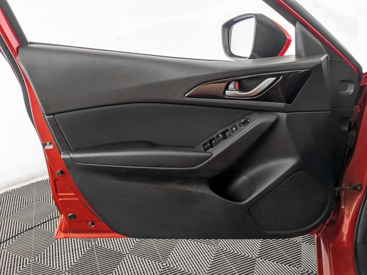 Купить Mazda 3 с пробегом. Фото: #14