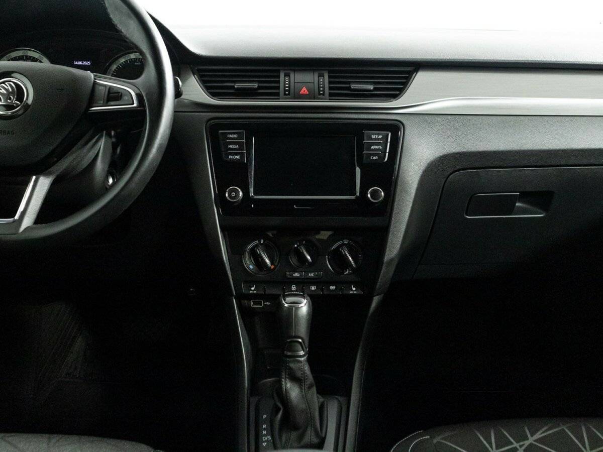 Купить Skoda Rapid с пробегом. Фото: #13