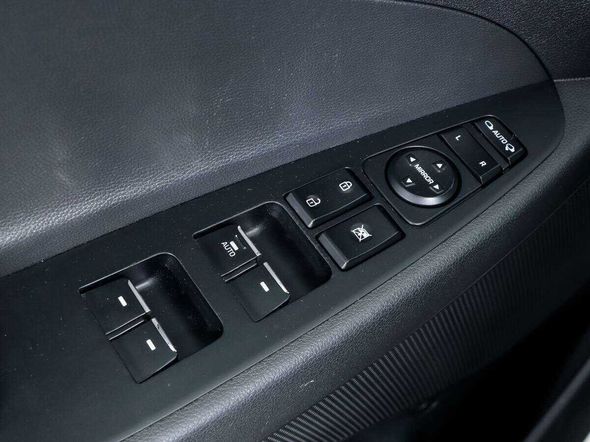 Купить Hyundai Tucson с пробегом. Фото: #11
