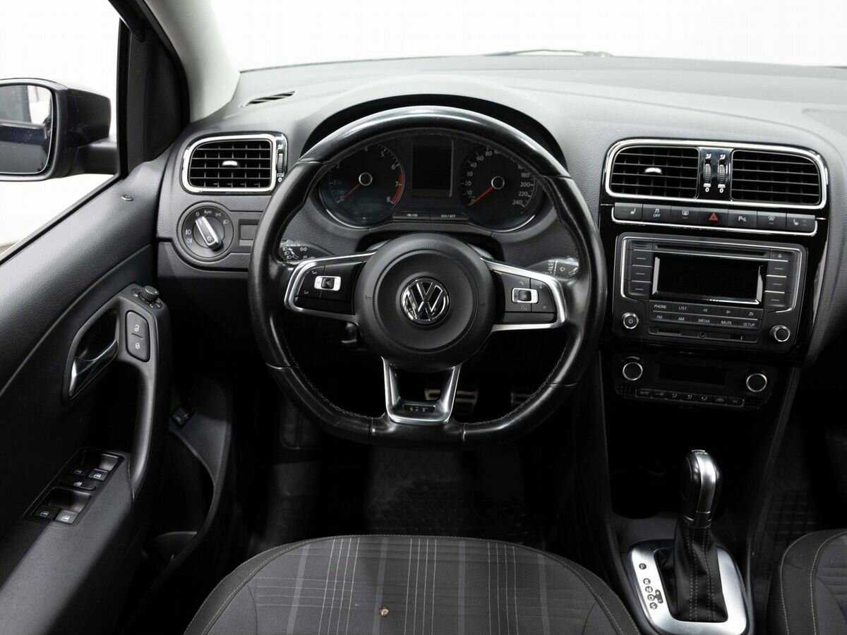 Купить Volkswagen Polo с пробегом. Фото: #13