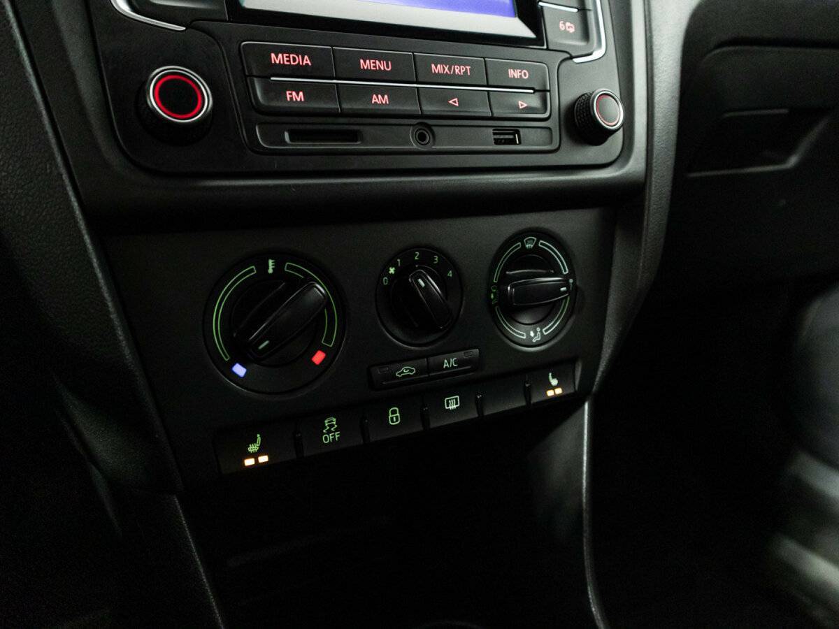 Купить Skoda Rapid с пробегом. Фото: #14