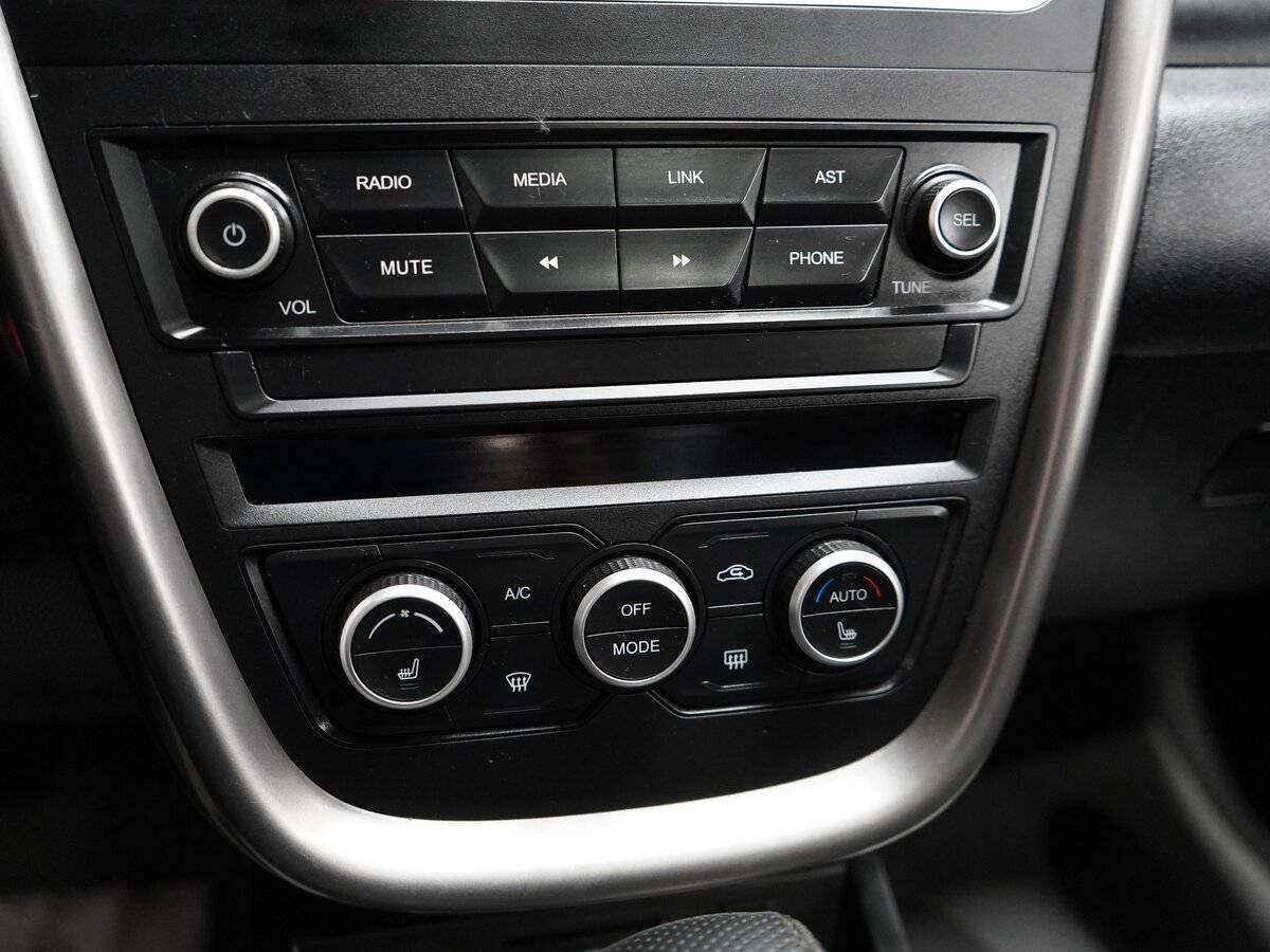 Купить FAW Besturn X80 с пробегом. Фото: #15