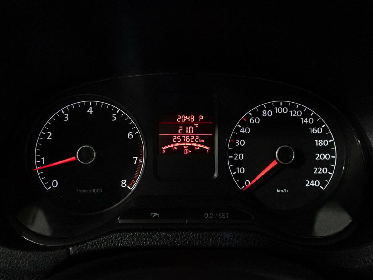 Купить Volkswagen Polo с пробегом. Фото: #11