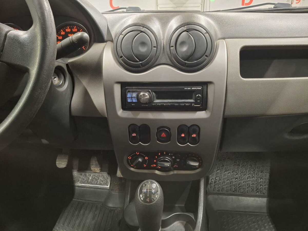Купить Renault Sandero с пробегом. Фото: #14