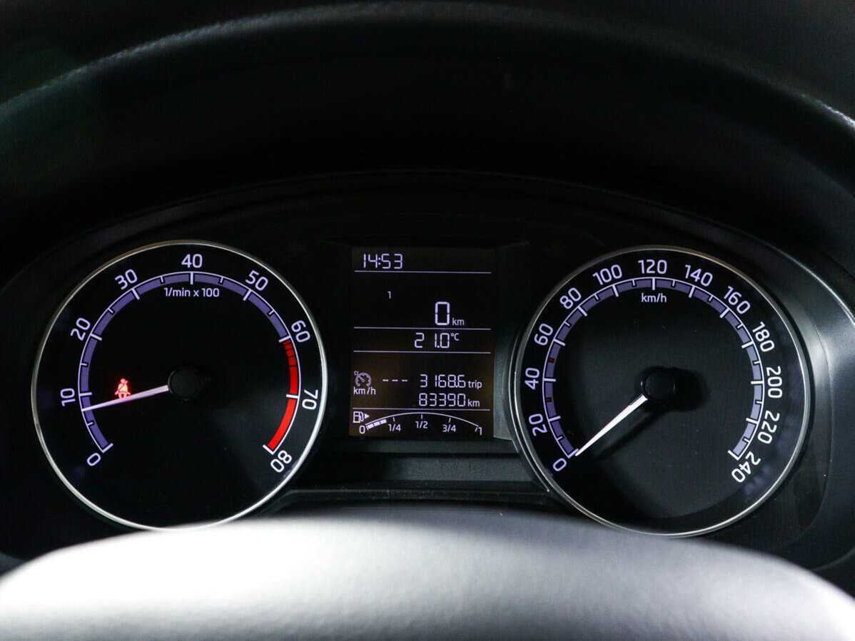 Купить Skoda Rapid с пробегом. Фото: #8