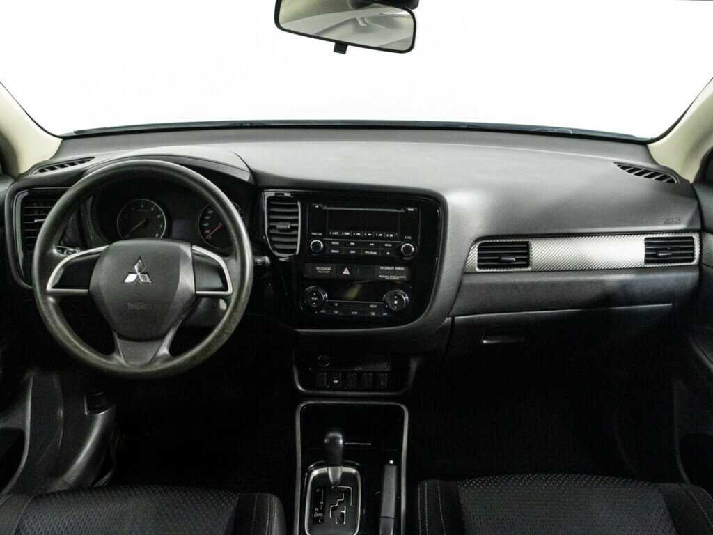 Купить Mitsubishi Outlander с пробегом. Фото: #10