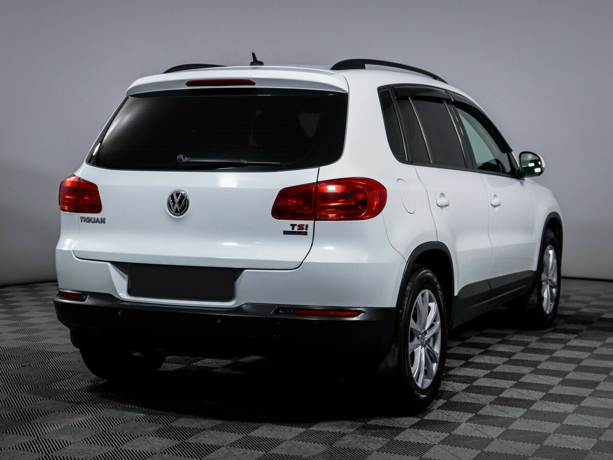 Купить Volkswagen Tiguan с пробегом. Фото: #3