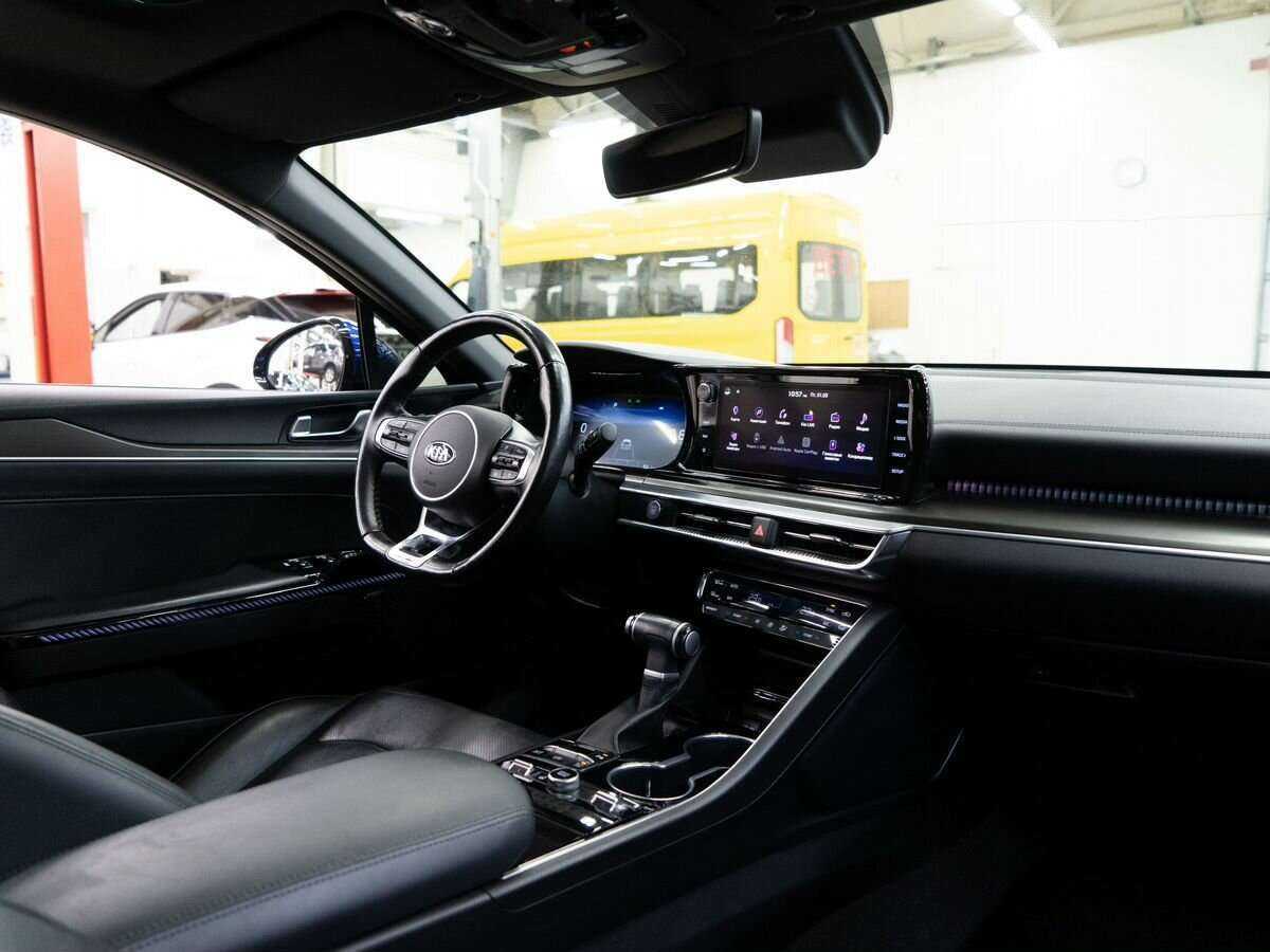 Купить Kia K5 с пробегом. Фото: #17