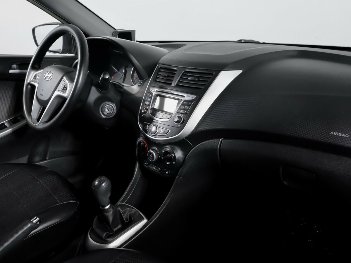 Купить Hyundai Solaris с пробегом. Фото: #6