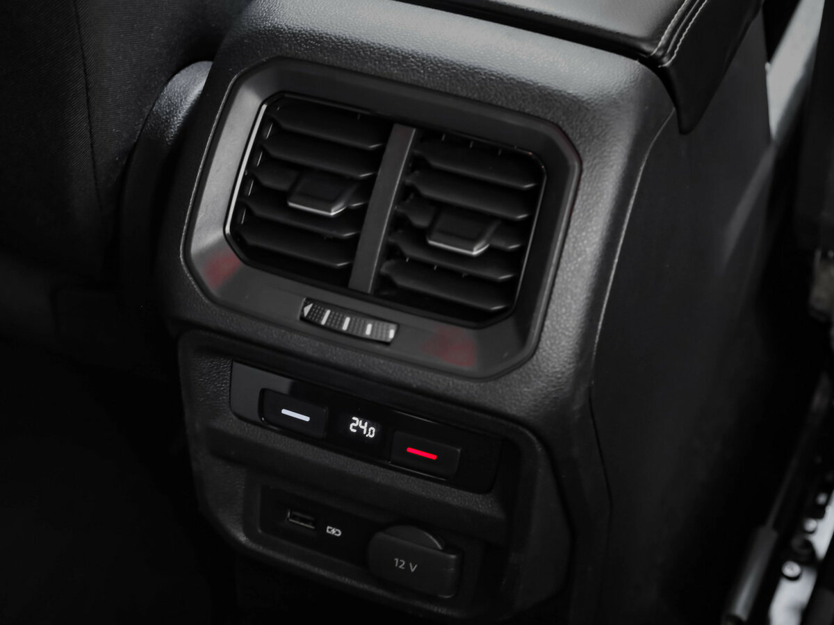 Купить Volkswagen Tiguan с пробегом. Фото: #31