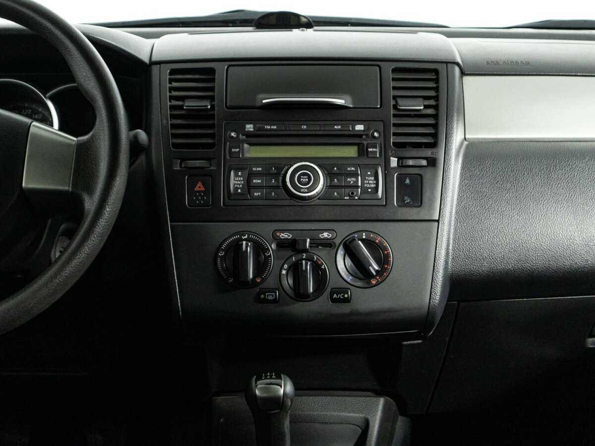 Купить Nissan Tiida с пробегом. Фото: #13
