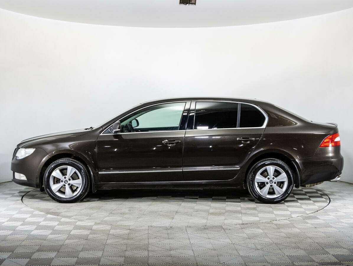 Купить Skoda Superb с пробегом. Фото: #7