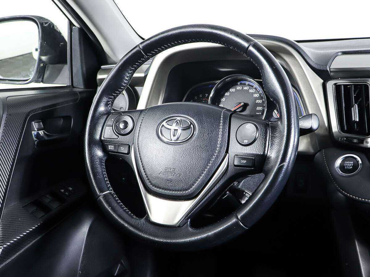 Купить Toyota RAV4 с пробегом. Фото: #13