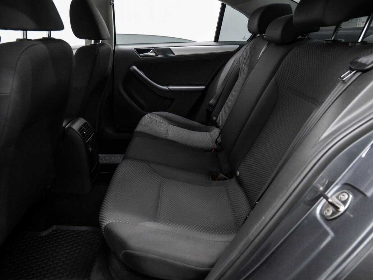 Купить Volkswagen Jetta с пробегом. Фото: #12