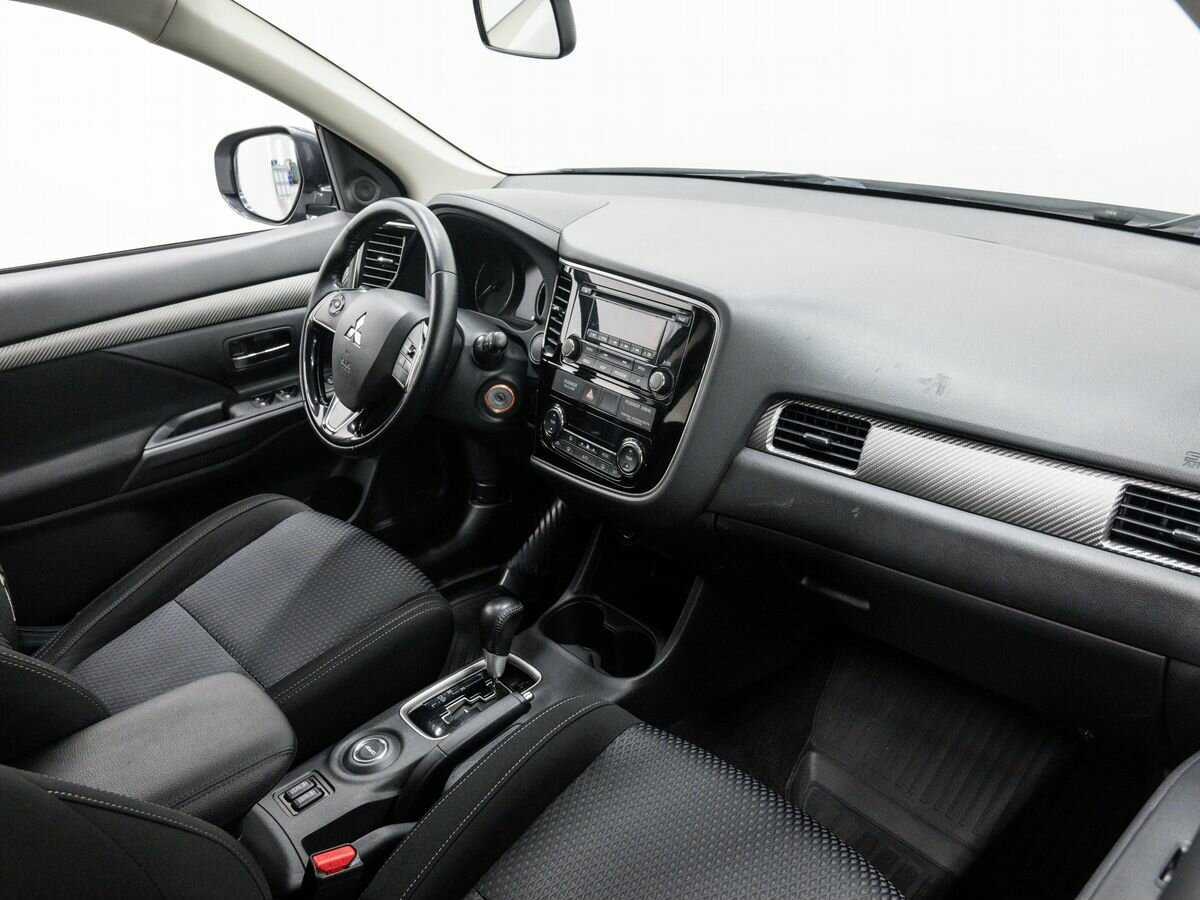 Купить Mitsubishi Outlander с пробегом. Фото: #8