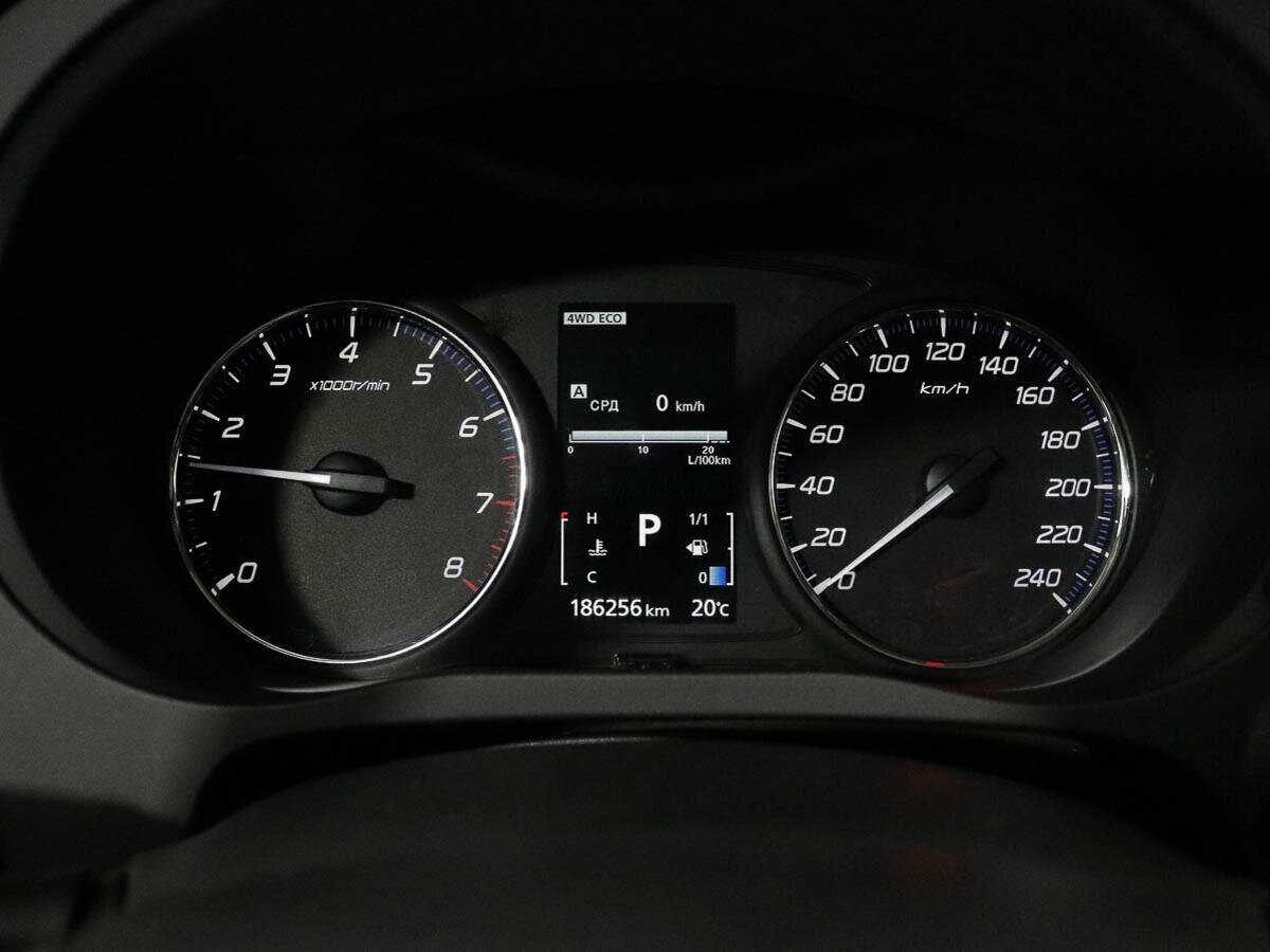 Купить Mitsubishi Outlander с пробегом. Фото: #11