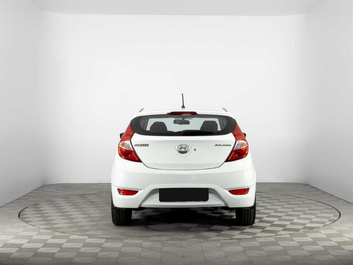 Купить Hyundai Solaris с пробегом. Фото: #5