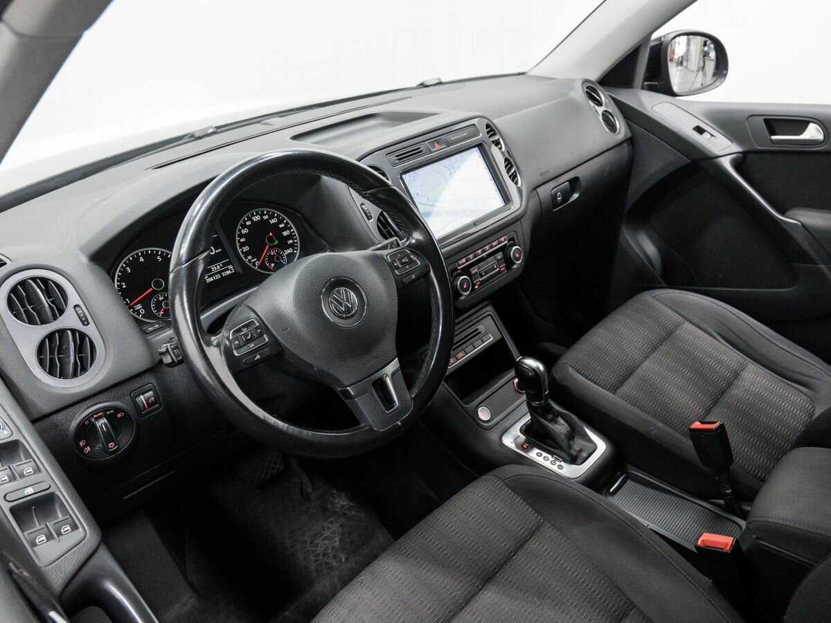 Купить Volkswagen Tiguan с пробегом. Фото: #12
