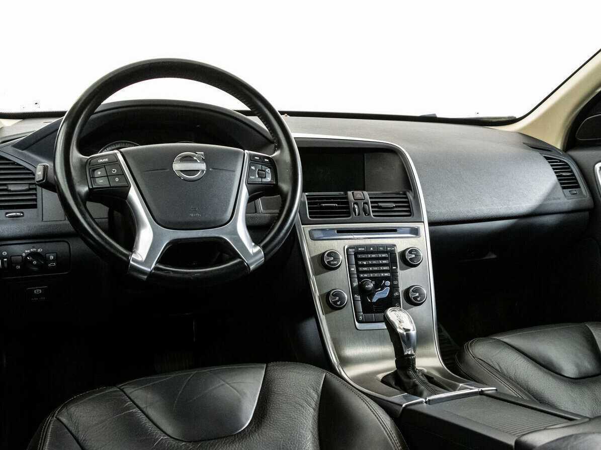 Купить Volvo XC60 с пробегом. Фото: #10