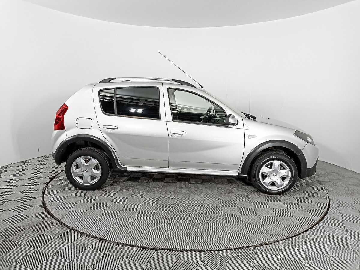 Купить Renault Sandero с пробегом. Фото: #3