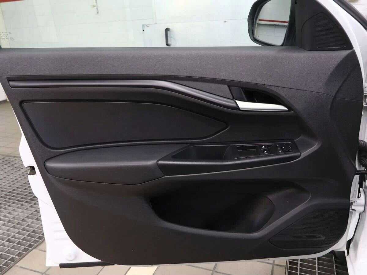 Купить Lada (ВАЗ) Vesta с пробегом. Фото: #11