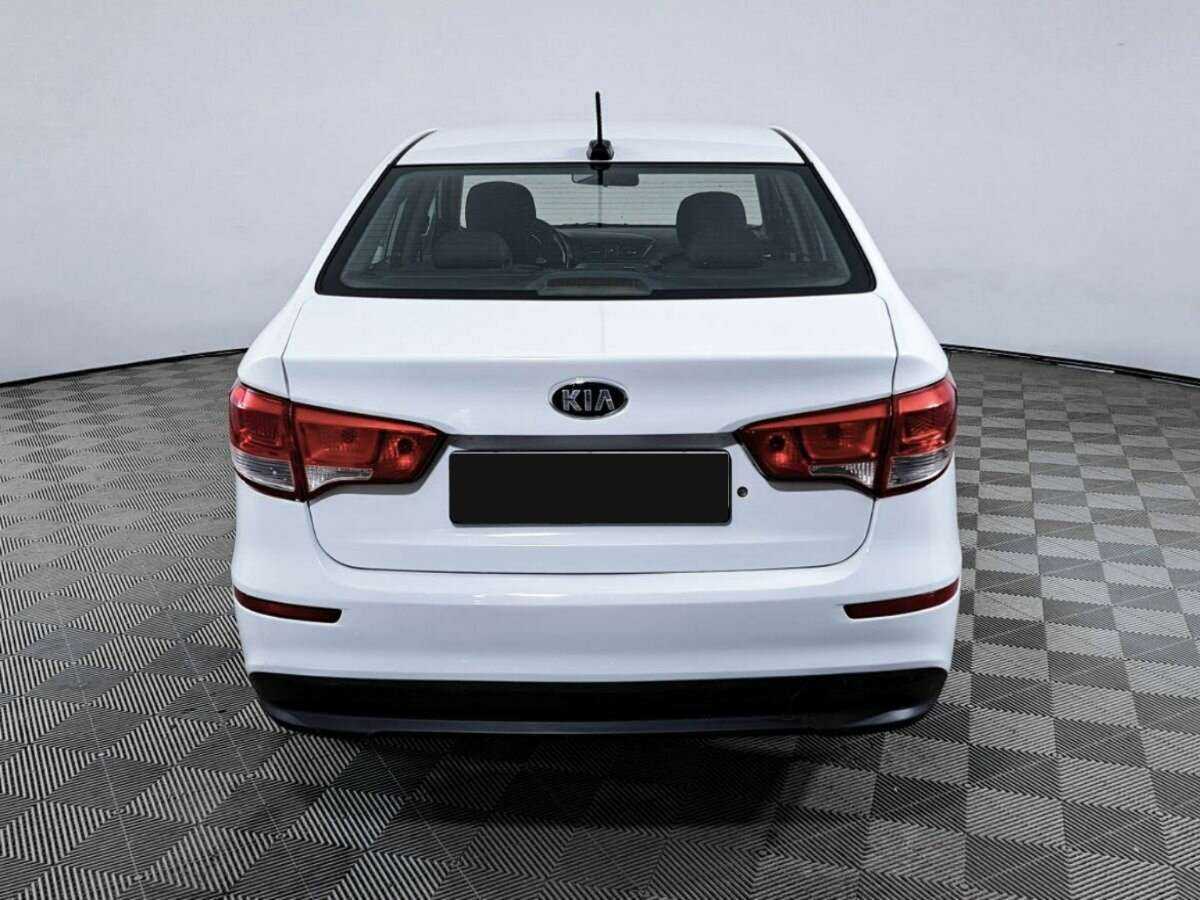 Купить Kia Rio с пробегом. Фото: #5