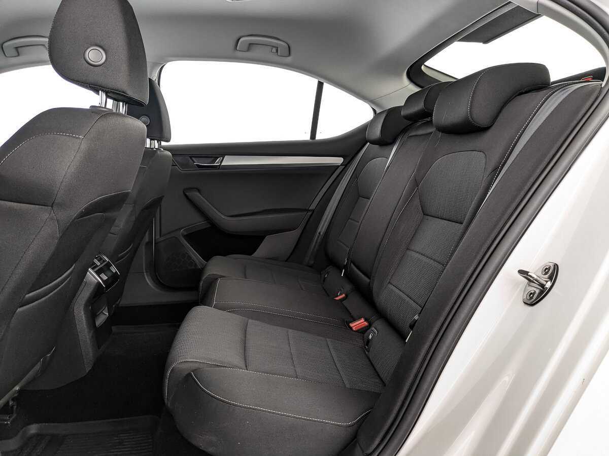 Купить Skoda Superb с пробегом. Фото: #17