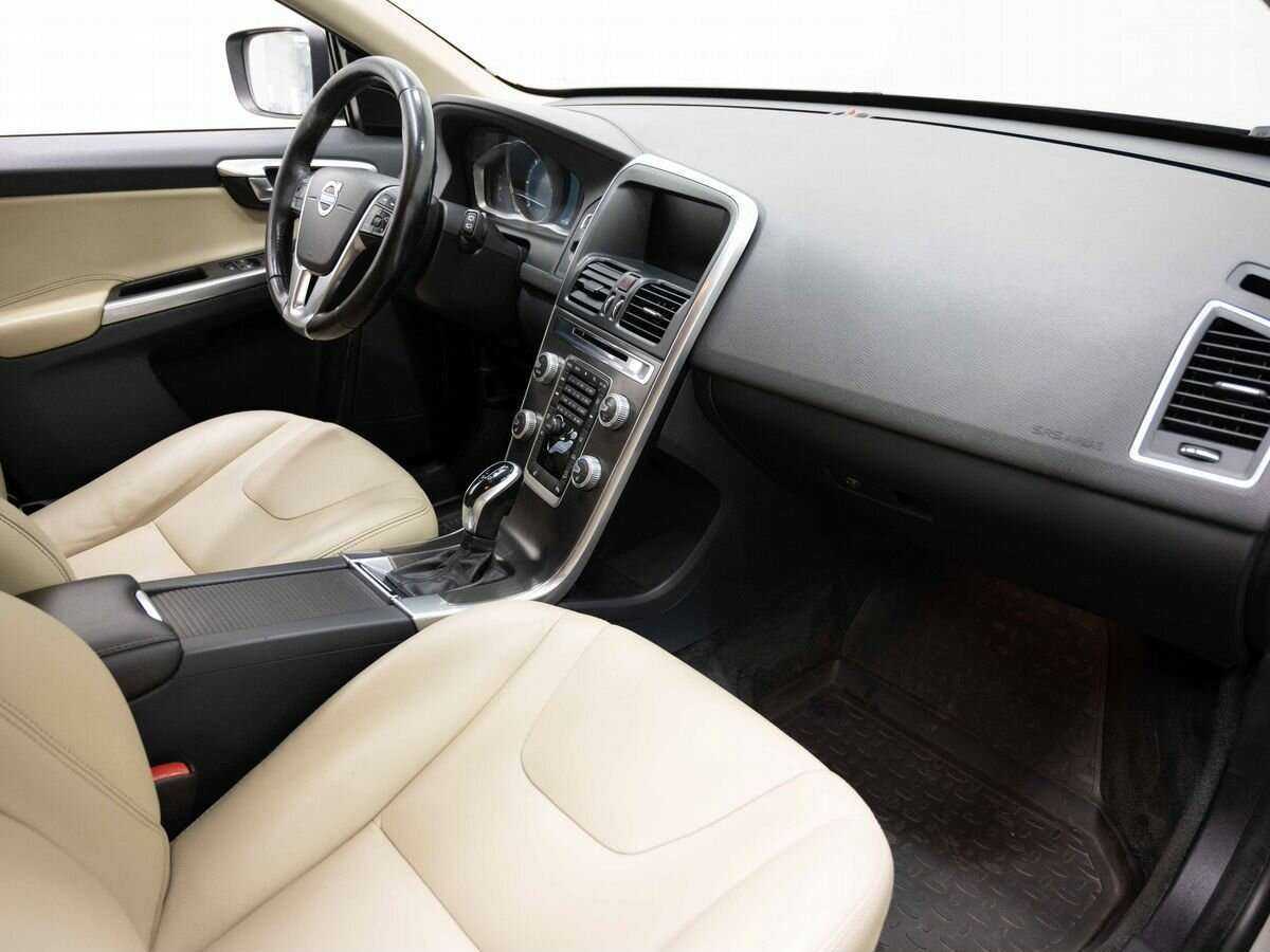 Купить Volvo XC60 с пробегом. Фото: #10