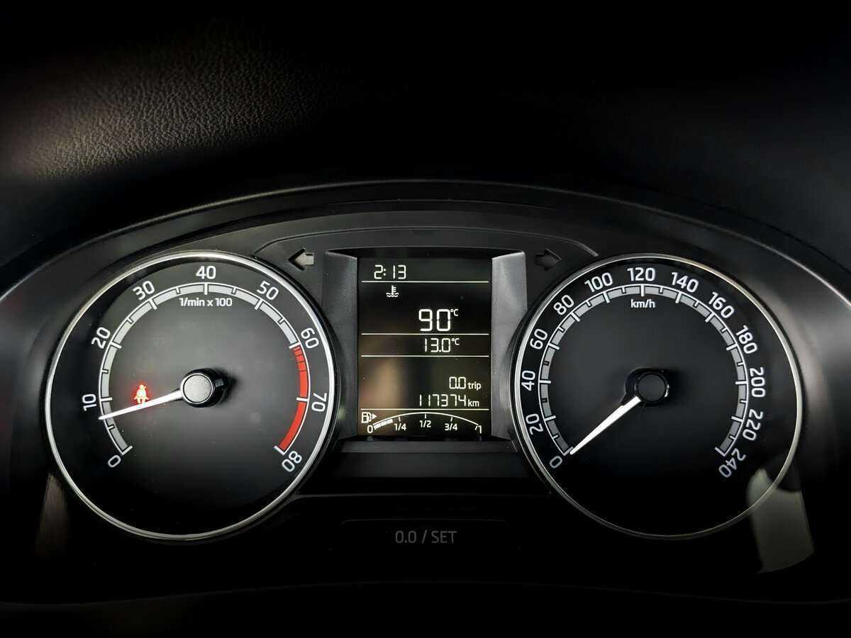 Купить Skoda Rapid с пробегом. Фото: #10