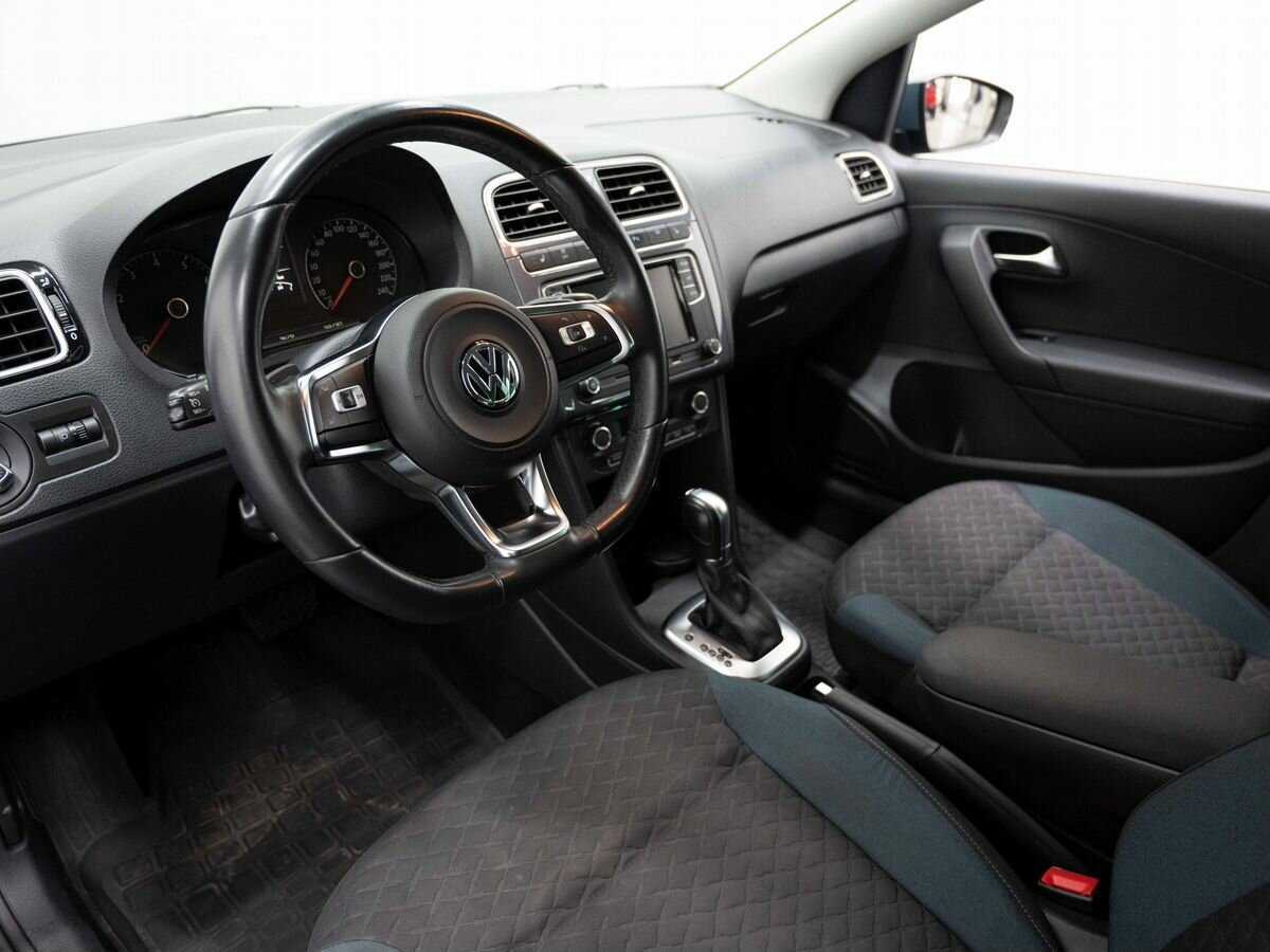 Купить Volkswagen Polo с пробегом. Фото: #6