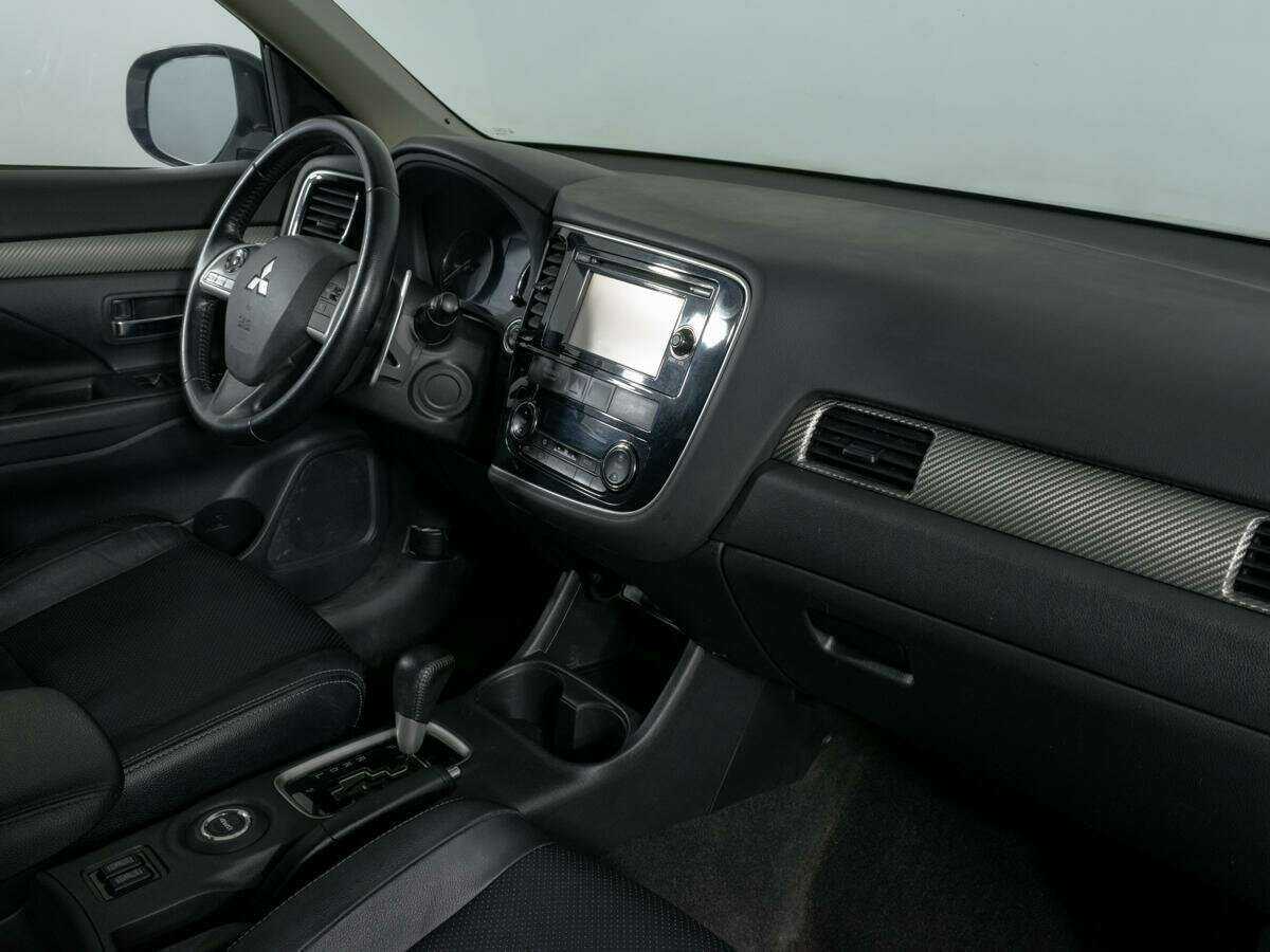 Купить Mitsubishi Outlander с пробегом. Фото: #7