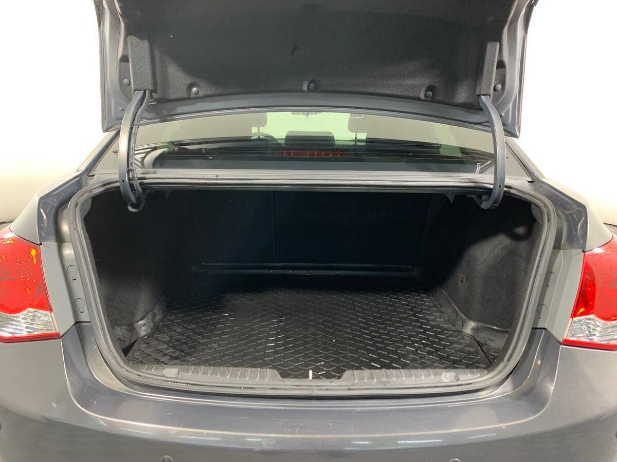 Купить Chevrolet Cruze с пробегом. Фото: #18