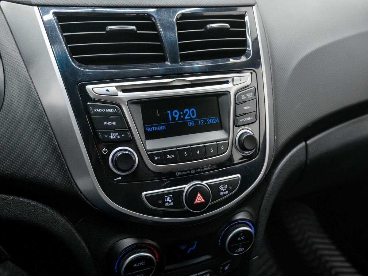 Купить Hyundai Solaris с пробегом. Фото: #19
