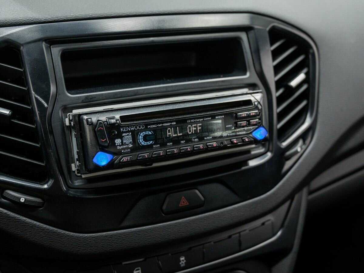 Купить Lada (ВАЗ) Vesta с пробегом. Фото: #17