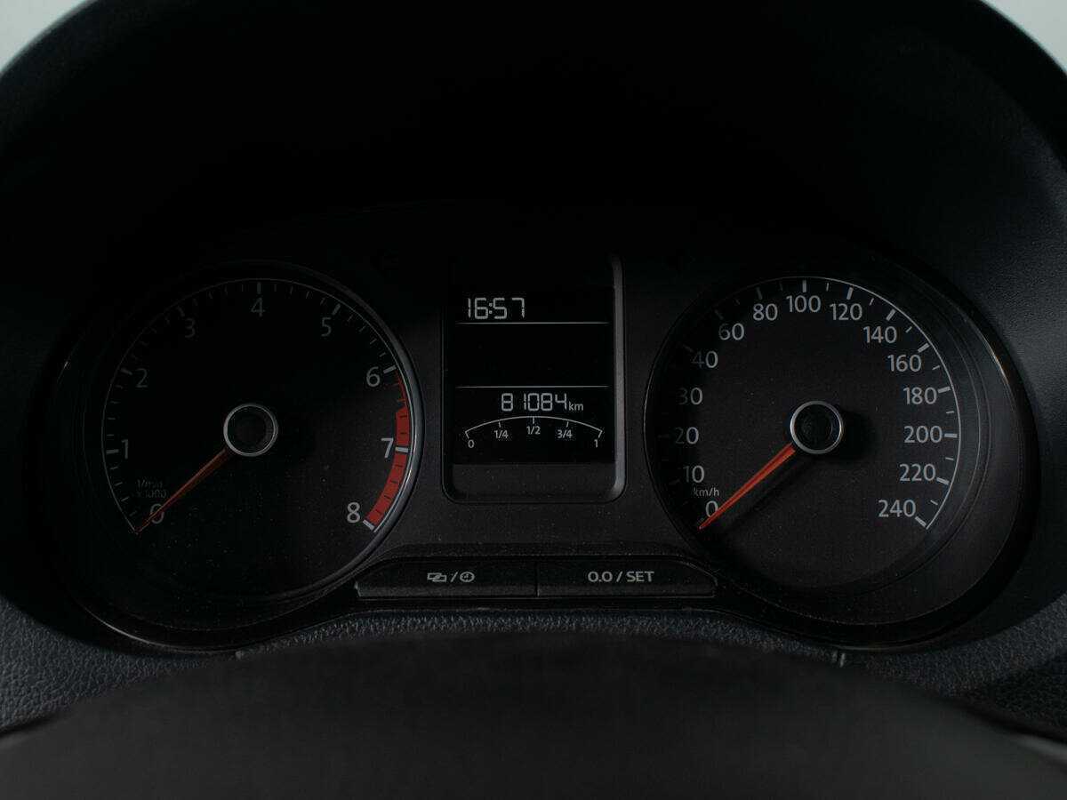 Купить Volkswagen Polo с пробегом. Фото: #9