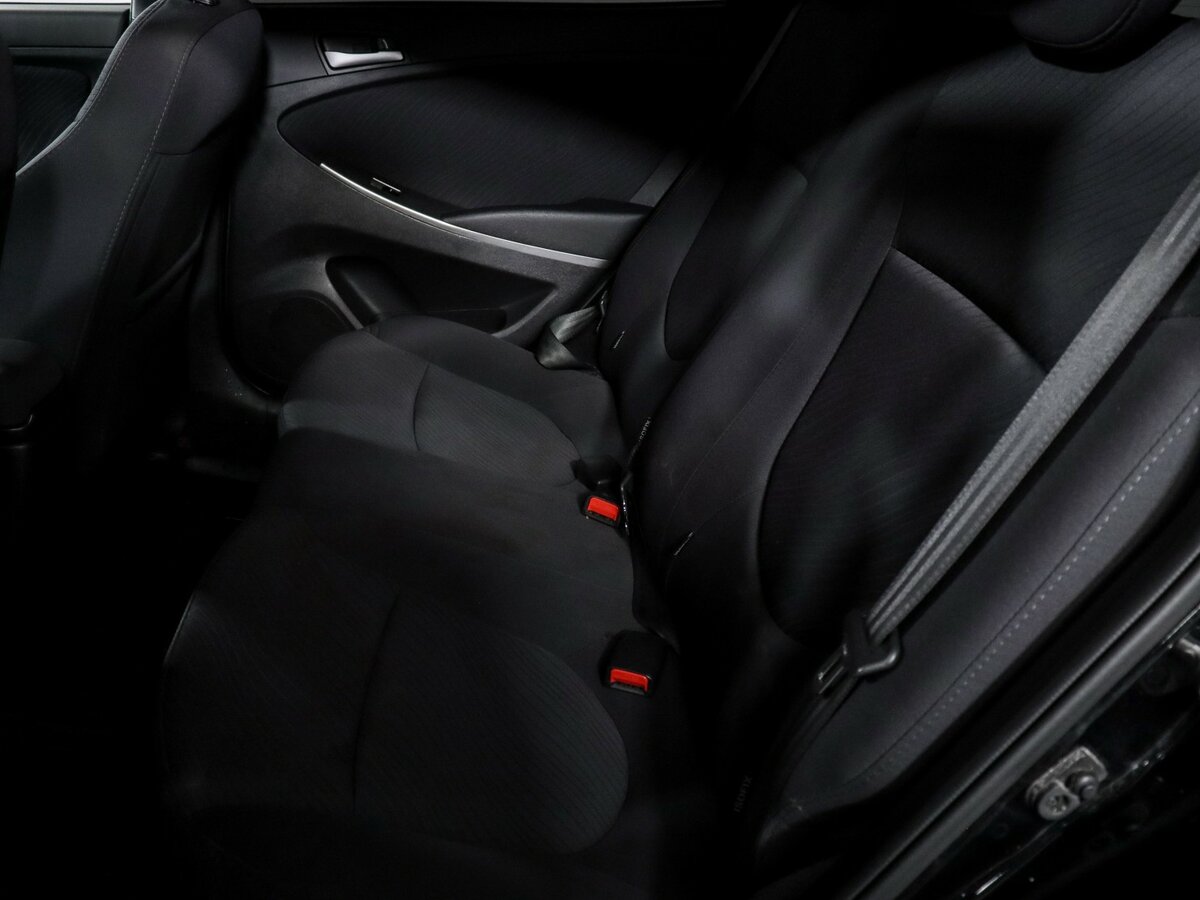 Купить Hyundai Solaris с пробегом. Фото: #7