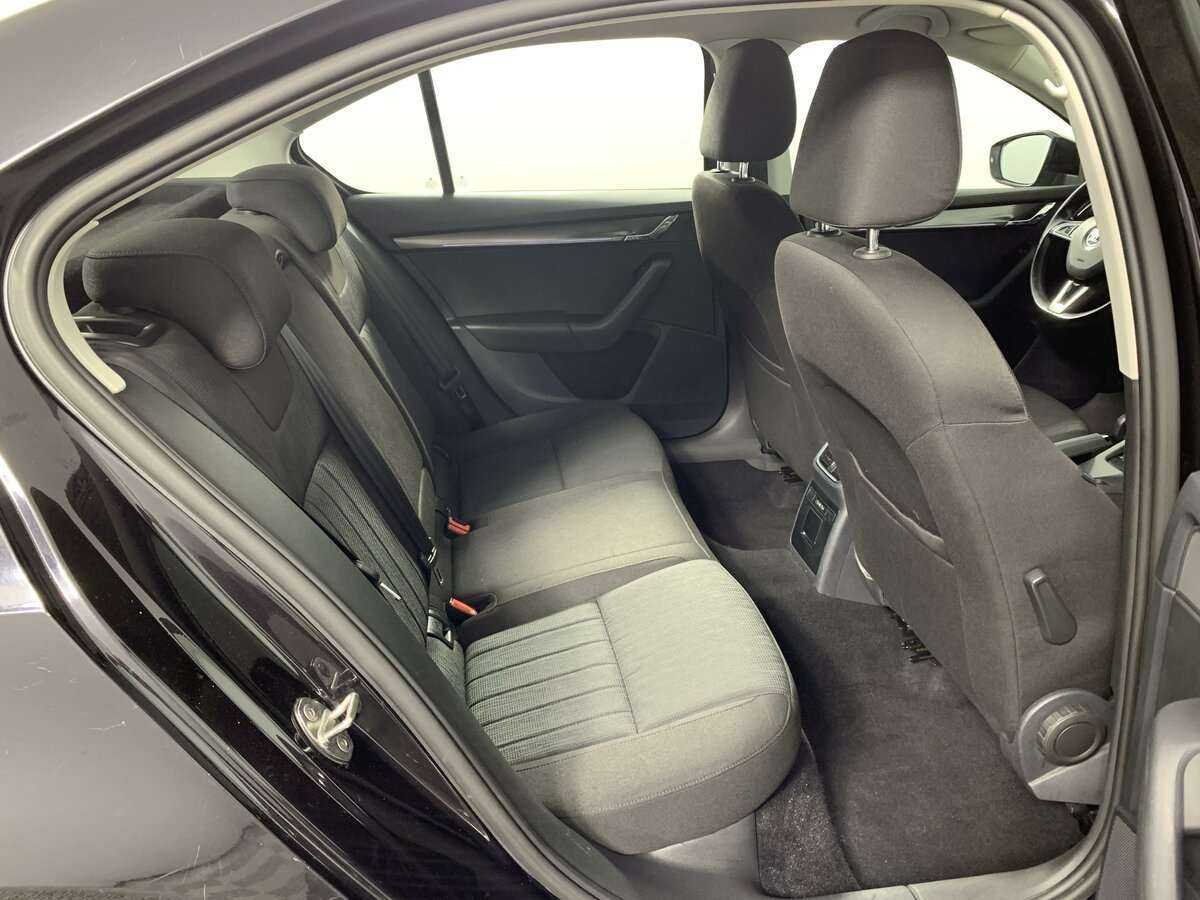 Купить Skoda Octavia с пробегом. Фото: #17