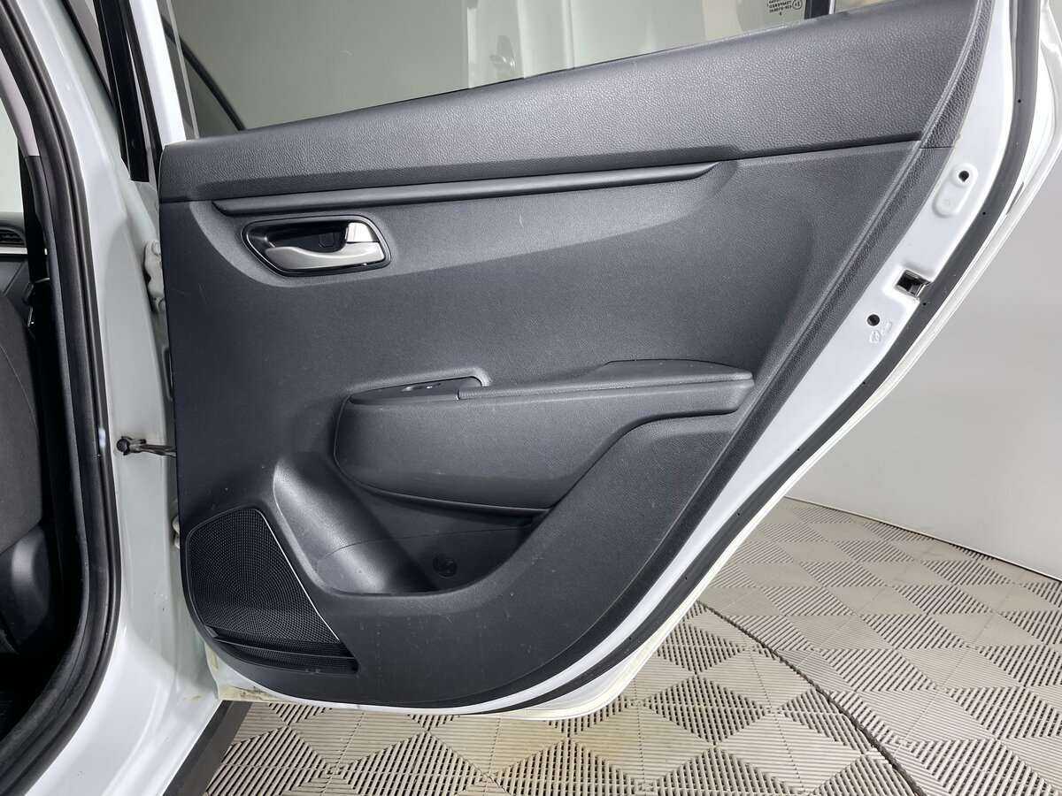 Купить Kia Rio с пробегом. Фото: #23