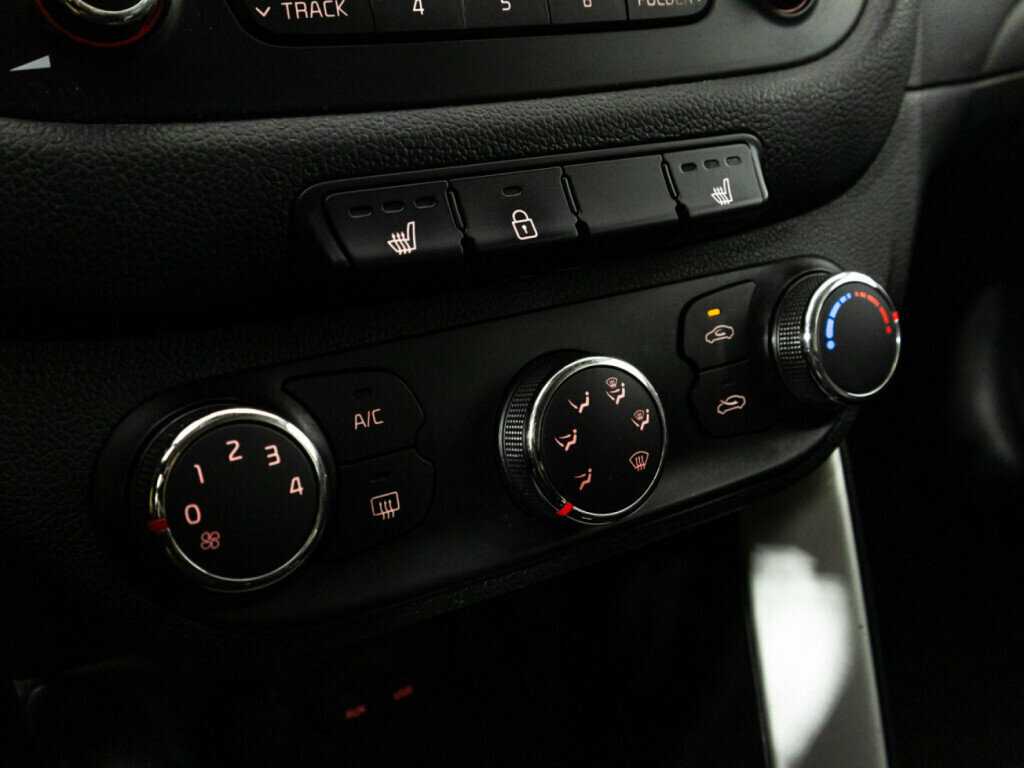 Купить Kia Ceed с пробегом. Фото: #14